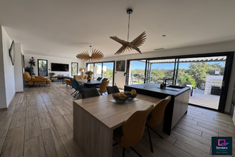 Ma-Cabane - Vente Maison Sainte-Colombe-de-la-Commanderie, 155 m²