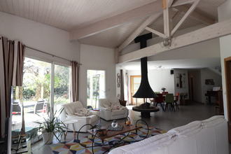 Ma-Cabane - Vente Maison Sainte-Eulalie, 260 m²