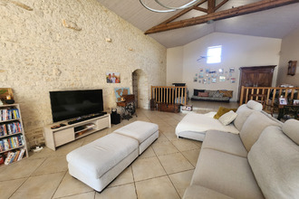 Ma-Cabane - Vente Maison Sainte-Gemme-la-Plaine, 177 m²