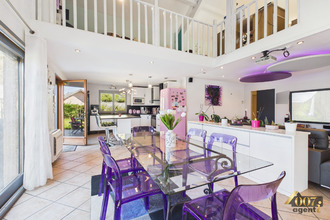Ma-Cabane - Vente Maison Sainte-Hélène-du-Lac, 210 m²