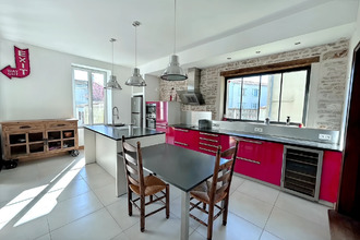 Ma-Cabane - Vente Maison SAINTE-SOULLE, 201 m²