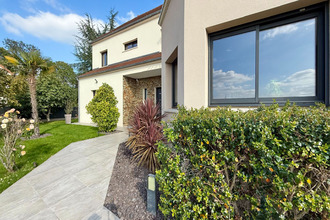 Ma-Cabane - Vente Maison SAINTRY-SUR-SEINE, 280 m²