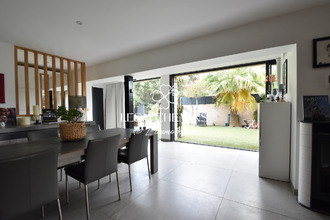 Ma-Cabane - Vente Maison Sanary-sur-Mer, 200 m²