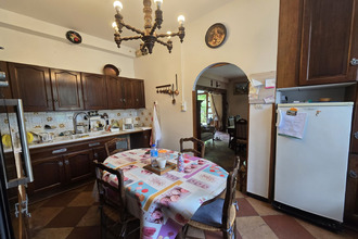 Ma-Cabane - Vente Maison SAUVETERRE-SAINT-DENIS, 166 m²