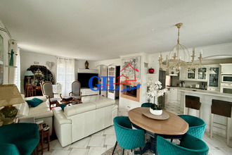 Ma-Cabane - Vente Maison SAVIGNY-LE-TEMPLE, 195 m²