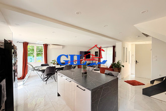 Ma-Cabane - Vente Maison SAVIGNY-LE-TEMPLE, 102 m²