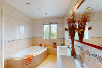 Ma-Cabane - Vente Maison SOLAIZE, 208 m²