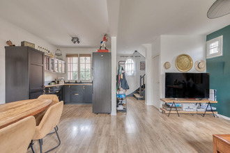Ma-Cabane - Vente Maison SURESNES, 102 m²