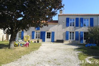 Ma-Cabane - Vente Maison Surgères, 246 m²