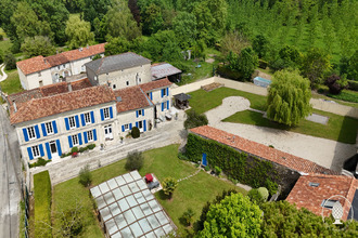 Ma-Cabane - Vente Maison SURGERES, 310 m²