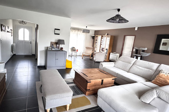 Ma-Cabane - Vente Maison TONNAY-CHARENTE, 140 m²