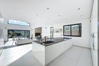 Ma-Cabane - Vente Maison VAUVENARGUES, 174 m²