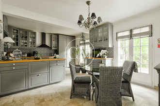 Ma-Cabane - Vente Maison VERSAILLES, 271 m²