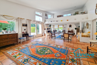 Ma-Cabane - Vente Maison Versailles, 231 m²