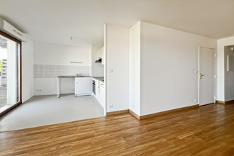 Ma-Cabane - Vente Appartement VEZIN-LE-COQUET, 80 m²