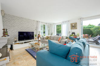 Ma-Cabane - Vente Maison Villecresnes, 215 m²
