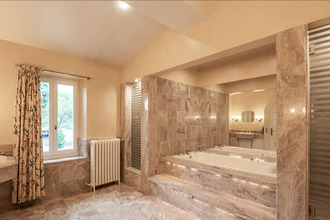 Ma-Cabane - Vente Maison Villemoustaussou, 1000 m²