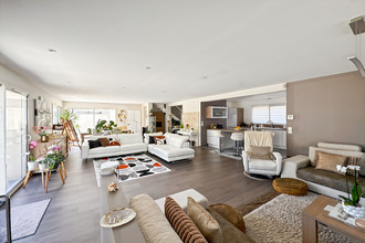 Ma-Cabane - Vente Maison VILLENAVE-D'ORNON, 199 m²