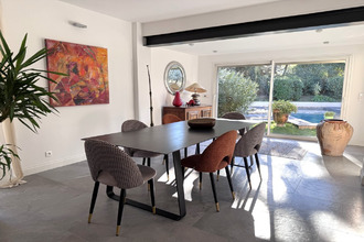 Ma-Cabane - Vente Maison VILLENEUVE-LES-AVIGNON, 200 m²