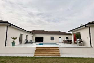 Ma-Cabane - Vente Maison VILLETTE-D'ANTHON, 256 m²