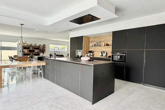 Ma-Cabane - Vente Maison VILLETTE-D'ANTHON, 256 m²