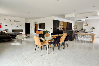 Ma-Cabane - Vente Maison VILLETTE-D'ANTHON, 256 m²