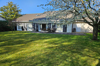 Ma-Cabane - Vente Maison VOISINS-LE-BRETONNEUX, 180 m²