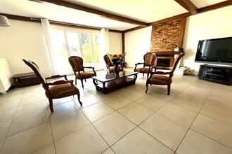 Ma-Cabane - Vente Maison VOISINS-LE-BRETONNEUX, 197 m²