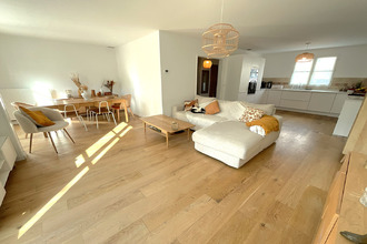 Ma-Cabane - Vente Maison VOISINS-LE-BRETONNEUX, 125 m²