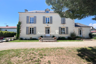 Ma-Cabane - Vente Maison VOUILLE, 412 m²