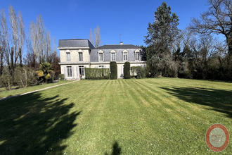 Ma-Cabane - Vente Maison Yvrac, 350 m²