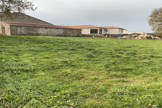Ma-Cabane - Vente Terrain Mortagne-sur-Sèvre, 1350 m²