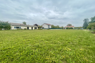Ma-Cabane - Vente Terrain Saint-Étienne-de-Saint-Geoirs, 2000 m²