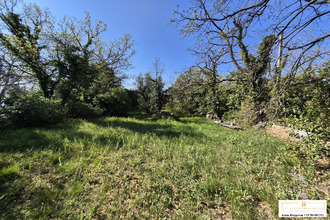 Ma-Cabane - Vente Terrain Saint-Cézaire-sur-Siagne, 913 m²