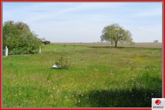 Ma-Cabane - Vente Terrain SAINT-GERAND-LE-PUY, 2710 m²