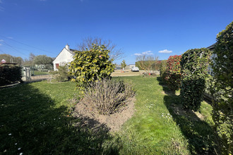 Ma-Cabane - Vente Terrain SEICHES-SUR-LE-LOIR, 300 m²