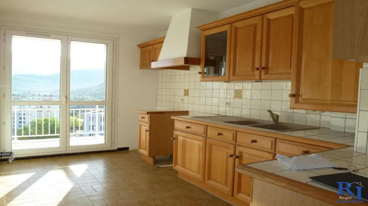 Ma-Cabane - Location Appartement Échirolles, 69 m²