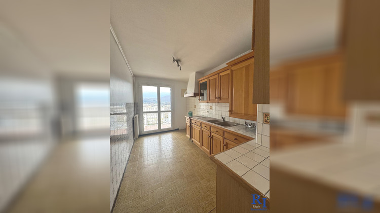 Ma-Cabane - Location Appartement Échirolles, 69 m²