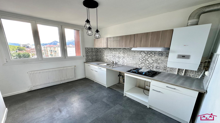 Ma-Cabane - Location Appartement Échirolles, 70 m²