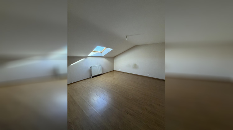 Ma-Cabane - Location Appartement Éloyes, 93 m²