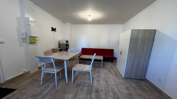 Ma-Cabane - Location Appartement Évreux, 19 m²