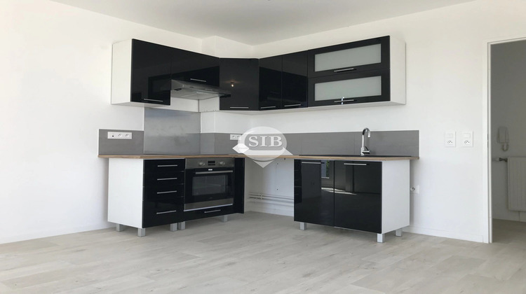 Ma-Cabane - Location Appartement Évry-Courcouronnes, 82 m²