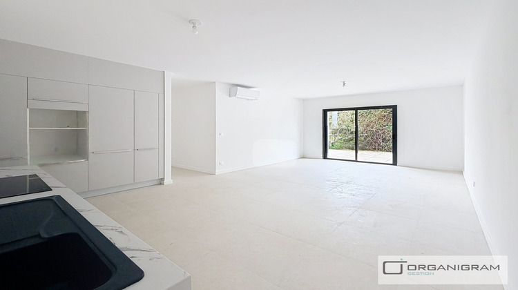 Ma-Cabane - Location Appartement Afa, 75 m²