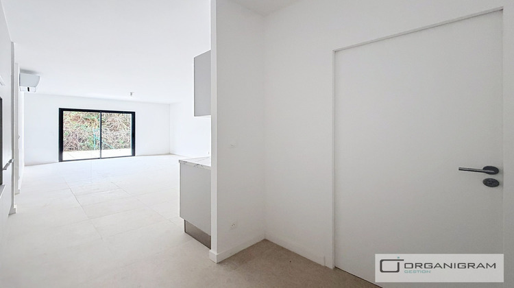 Ma-Cabane - Location Appartement Afa, 75 m²