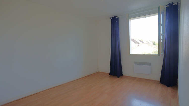 Ma-Cabane - Location Appartement AILLANT-SUR-THOLON, 40 m²