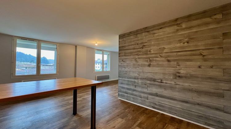 Ma-Cabane - Location Appartement Aire-sur-l'Adour, 52 m²