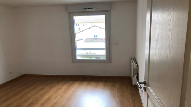 Ma-Cabane - Location Appartement AMBERIEU-EN-BUGEY, 65 m²