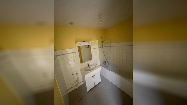 Ma-Cabane - Location Appartement ARC-LES-GRAY, 63 m²