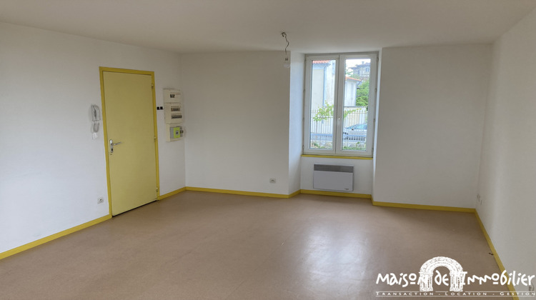 Ma-Cabane - Location Appartement Archiac, 58 m²