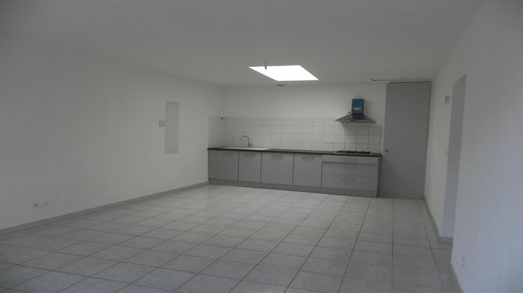 Ma-Cabane - Location Appartement Arles, 63 m²